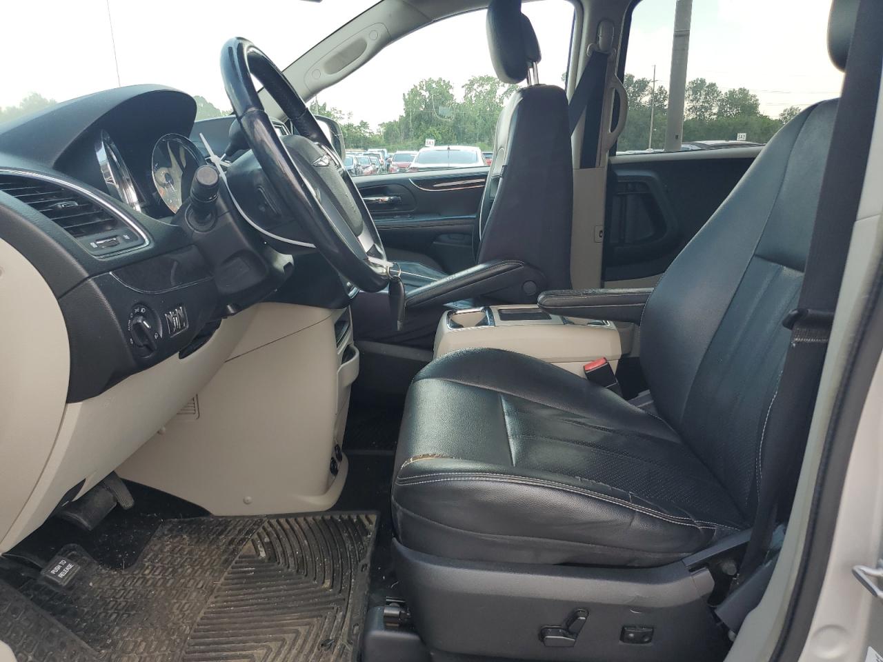 2C4RC1BG7CR384027 2012 Chrysler Town & Country Touring