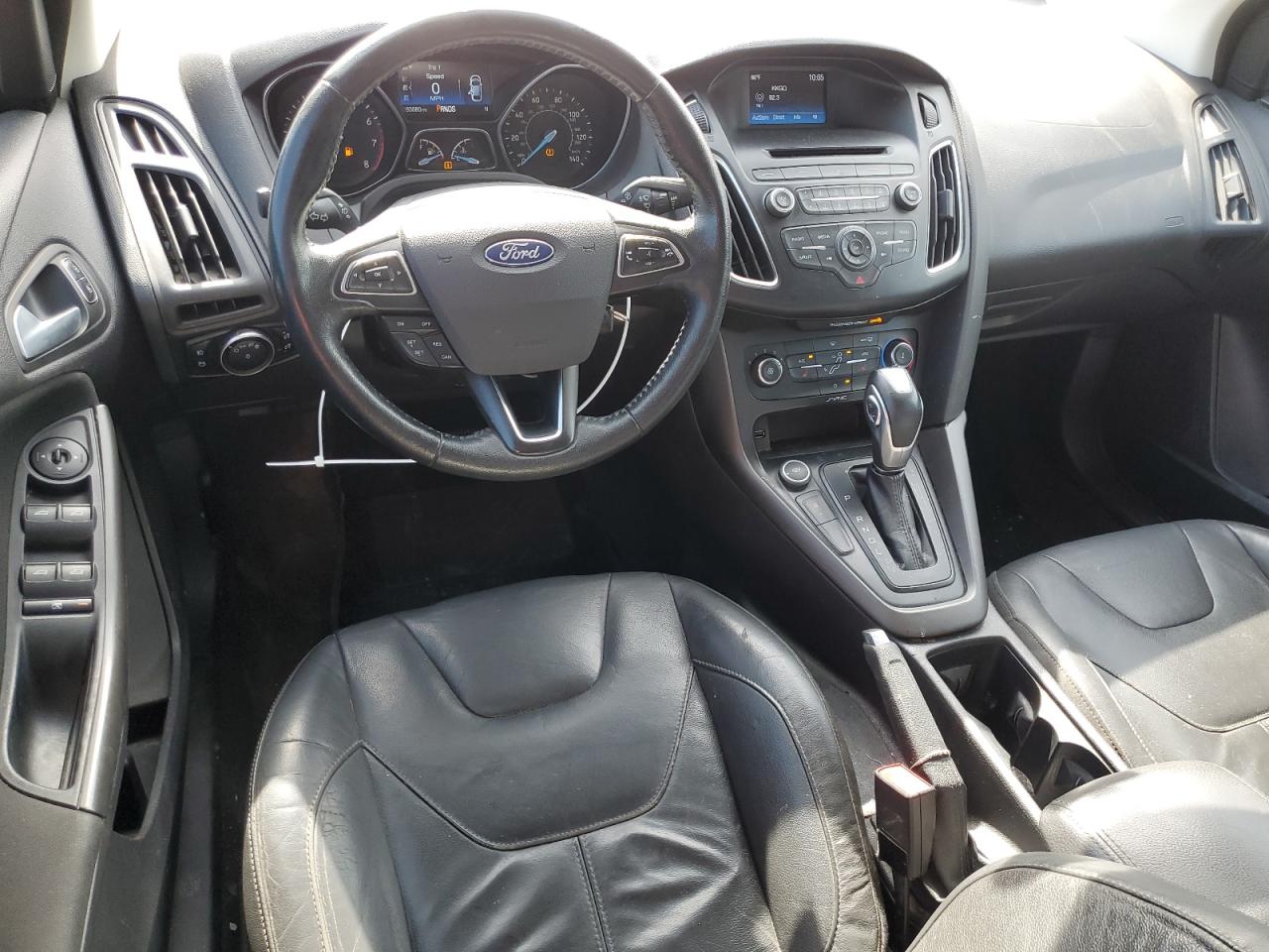 1FADP3F22FL255592 2015 Ford Focus Se