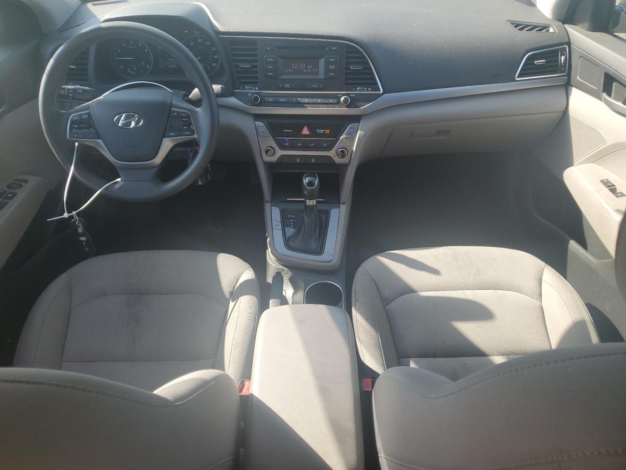 2018 Hyundai Elantra Se vin: KMHD74LFXJU575054