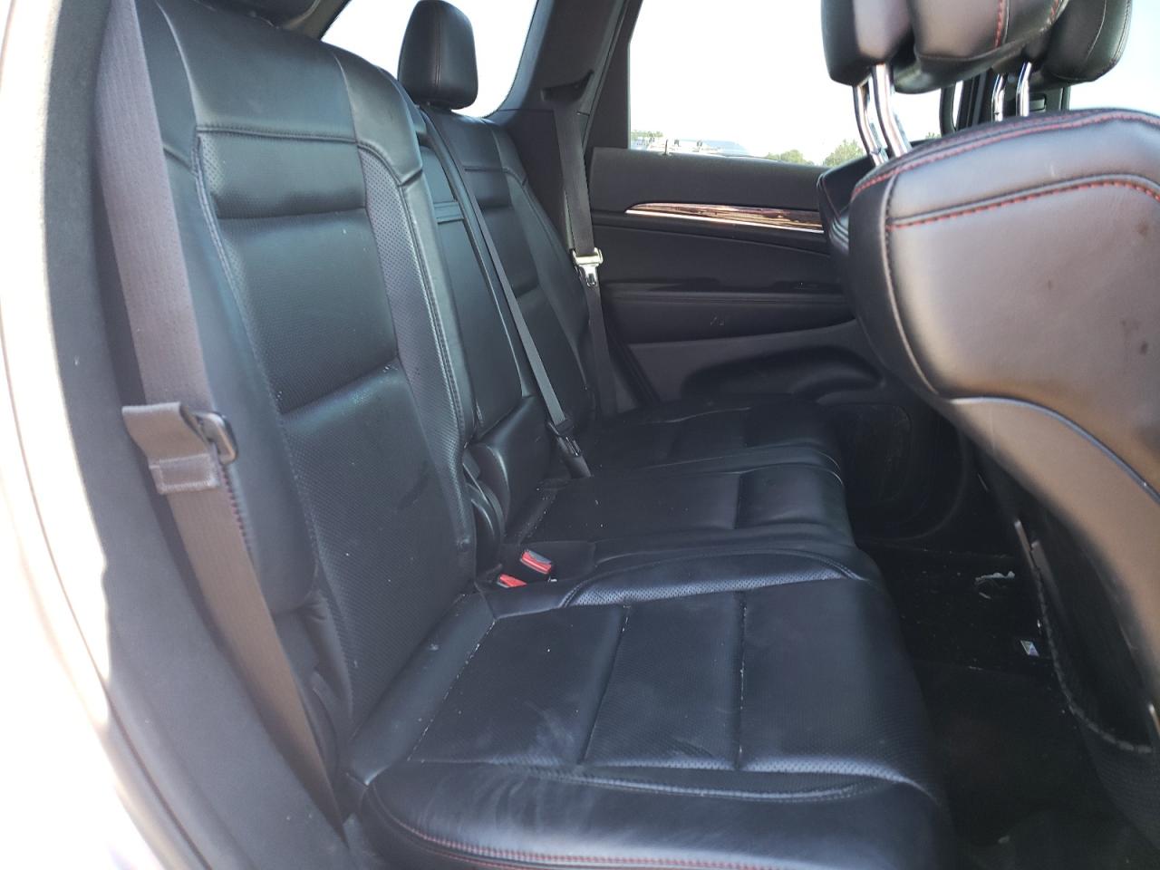 1C4RJFLG3HC946782 2017 Jeep Grand Cherokee Trailhawk