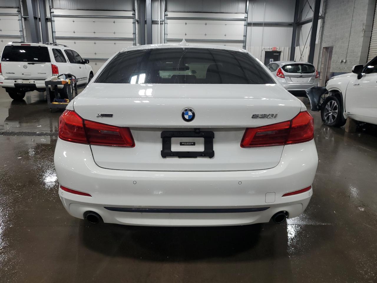 WBAJA7C59JWA72413 2018 BMW 530 Xi