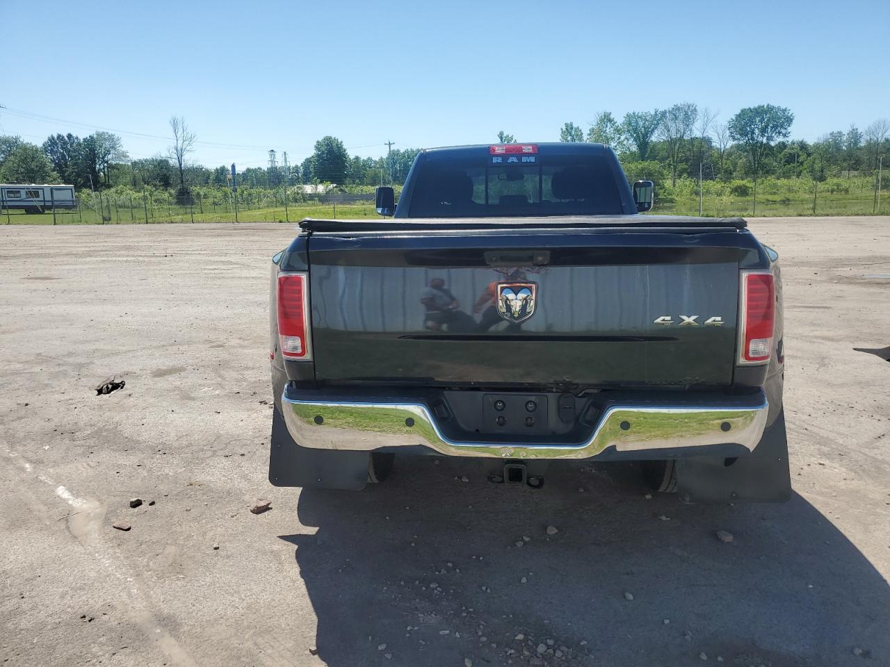 3C63RRJLXFG703536 2015 Ram 3500 Laramie