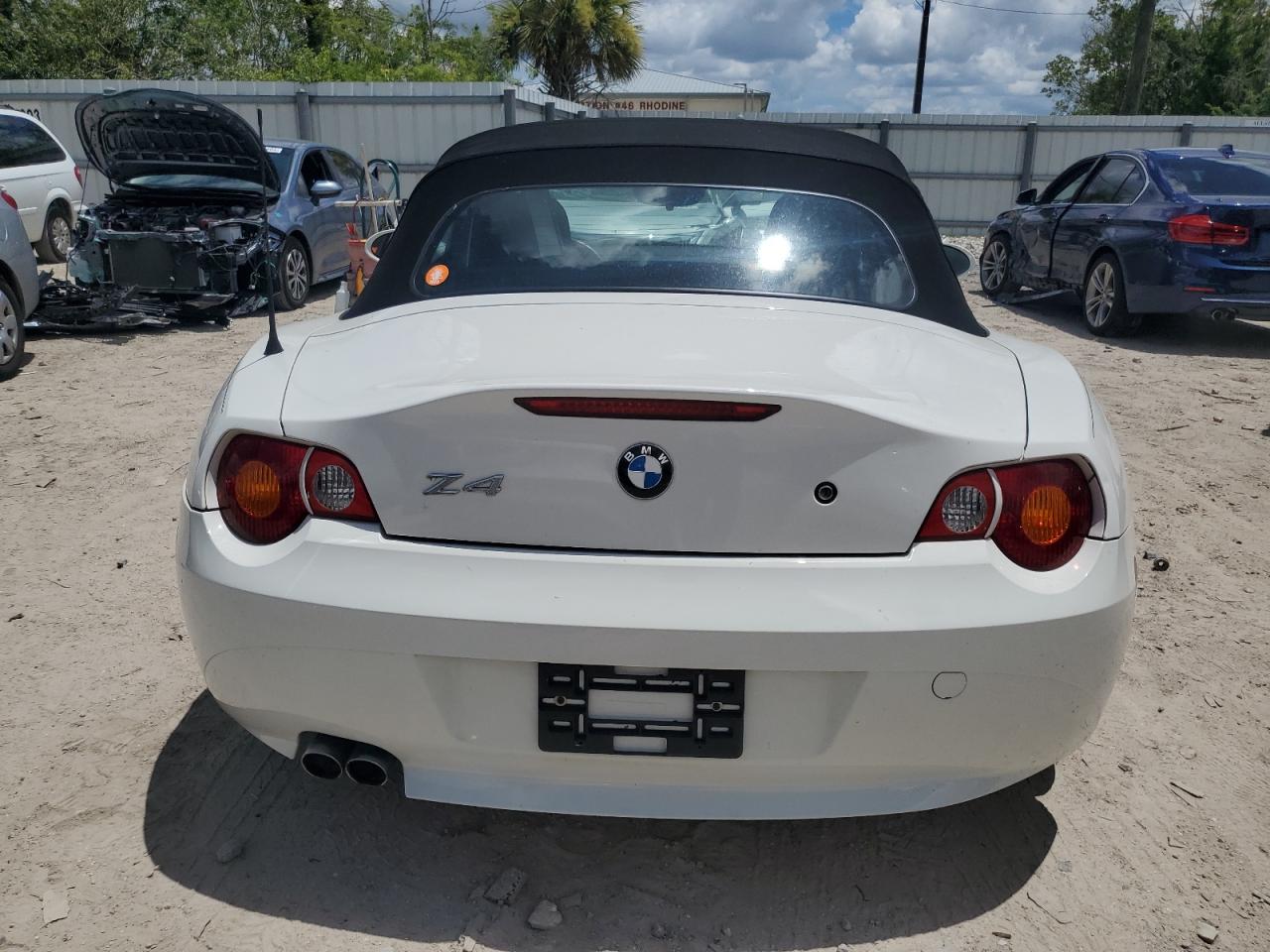 4USBT33584LS52487 2004 BMW Z4 2.5