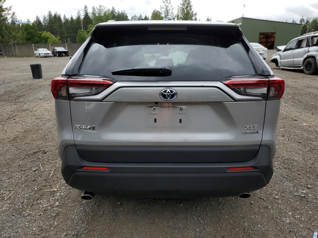 4T3RWRFV1NU057601 2022 Toyota Rav4 Xle