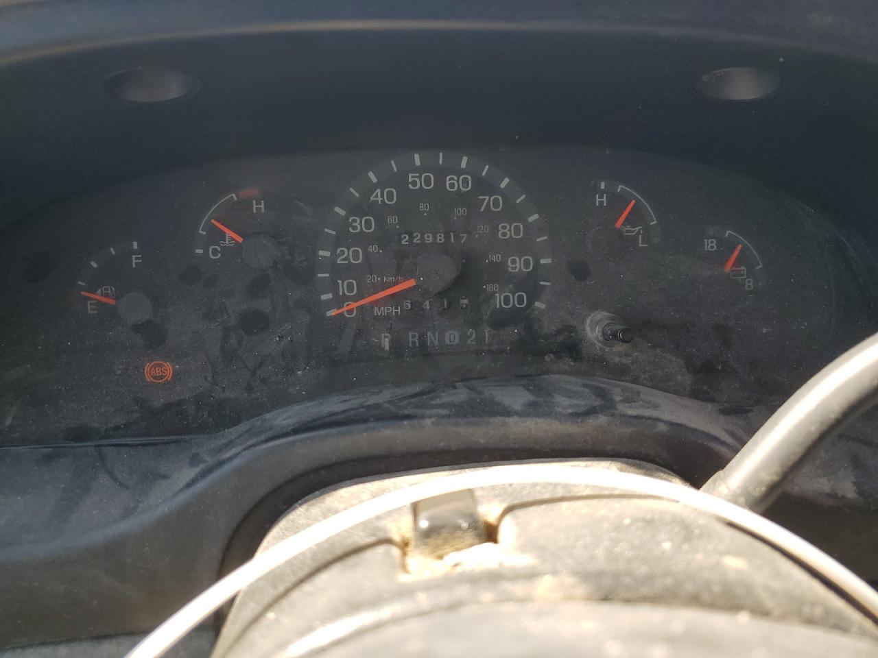 1FTPS24L7XHB16025 1999 Ford Econoline E250 Van