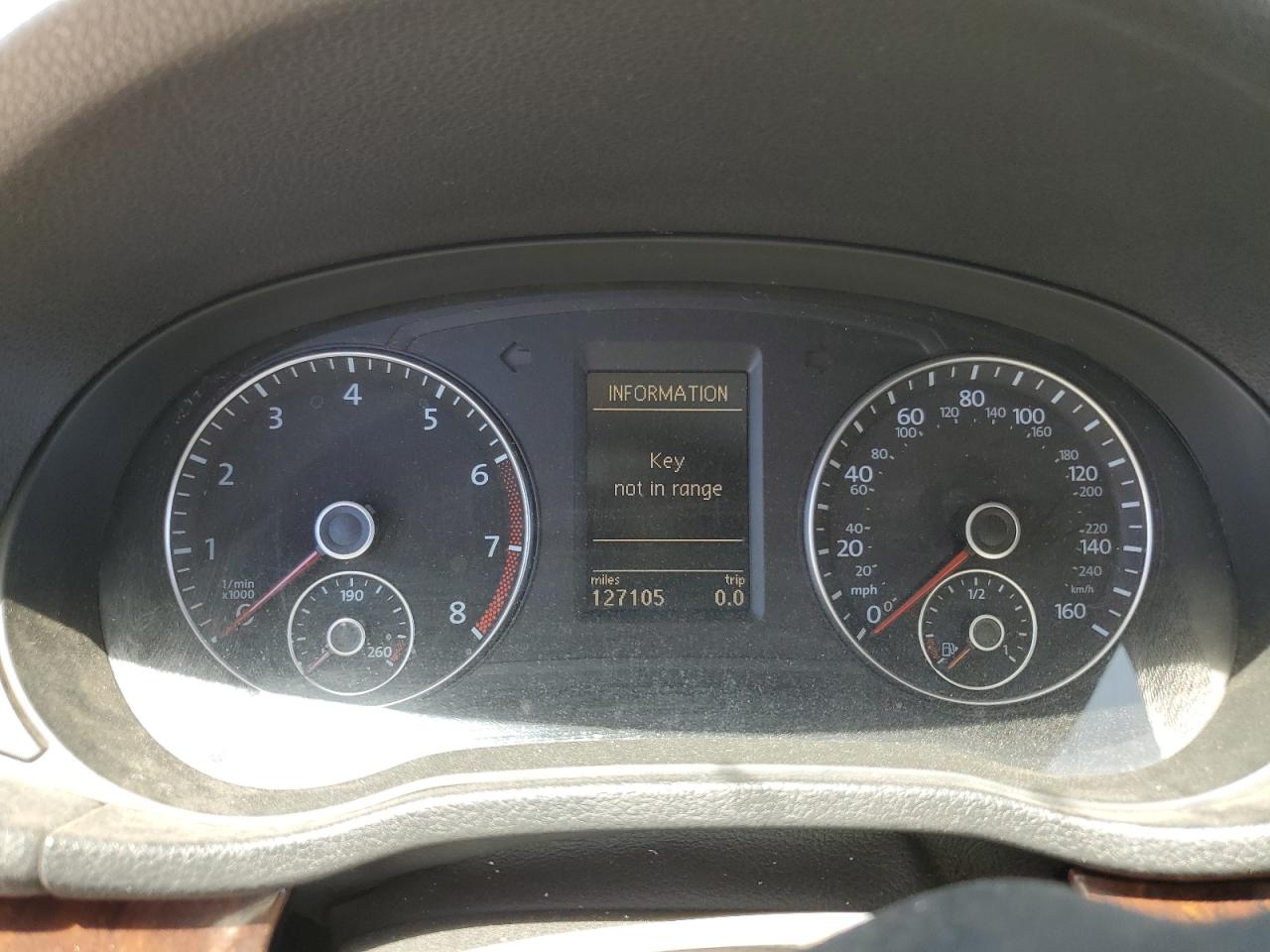 1VWCM7A3XCC008884 2012 Volkswagen Passat Sel