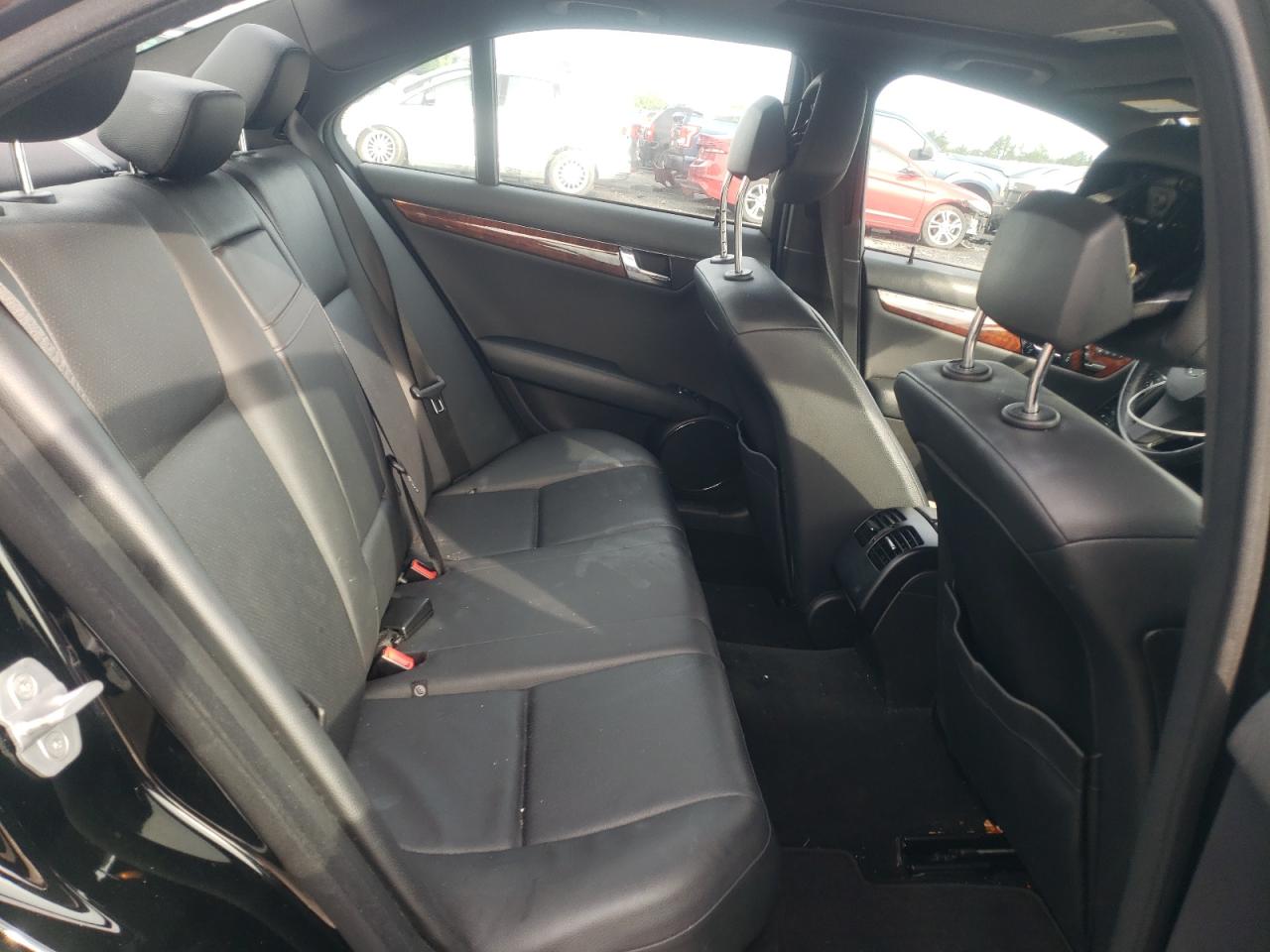 WDDGF8BB7BR139184 2011 Mercedes-Benz C 300 4Matic