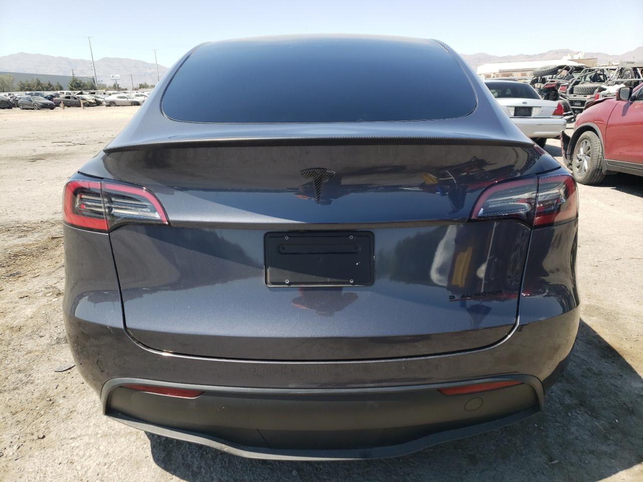 2023 Tesla Model Y vin: 7SAYGDEF8PF921089