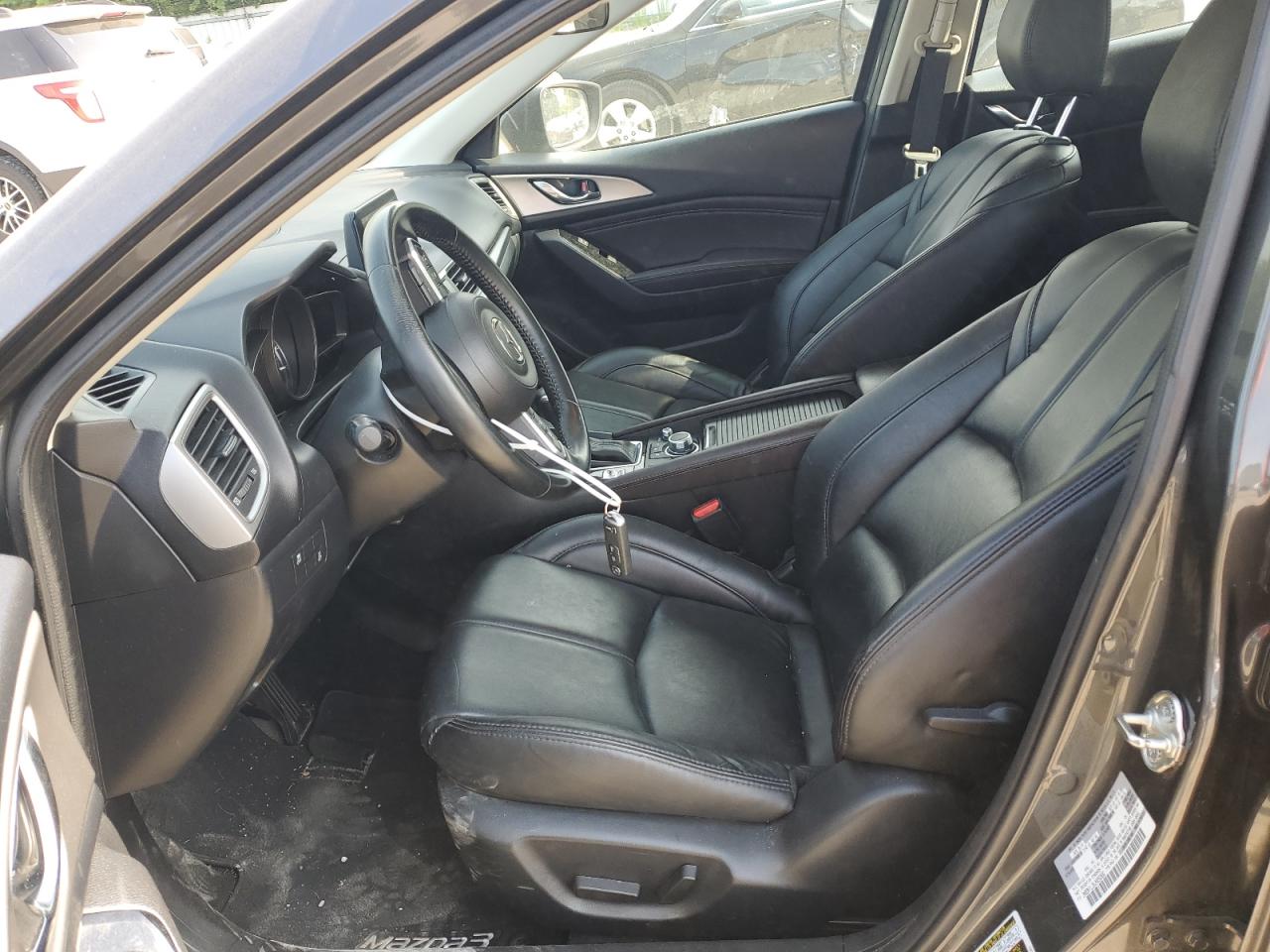 3MZBN1L38JM250992 2018 Mazda 3 Touring