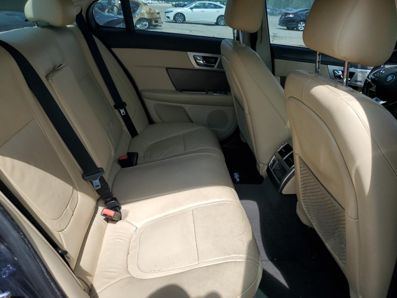 SAJWA0FS6FPU76805 2015 Jaguar Xf 2.0T Premium