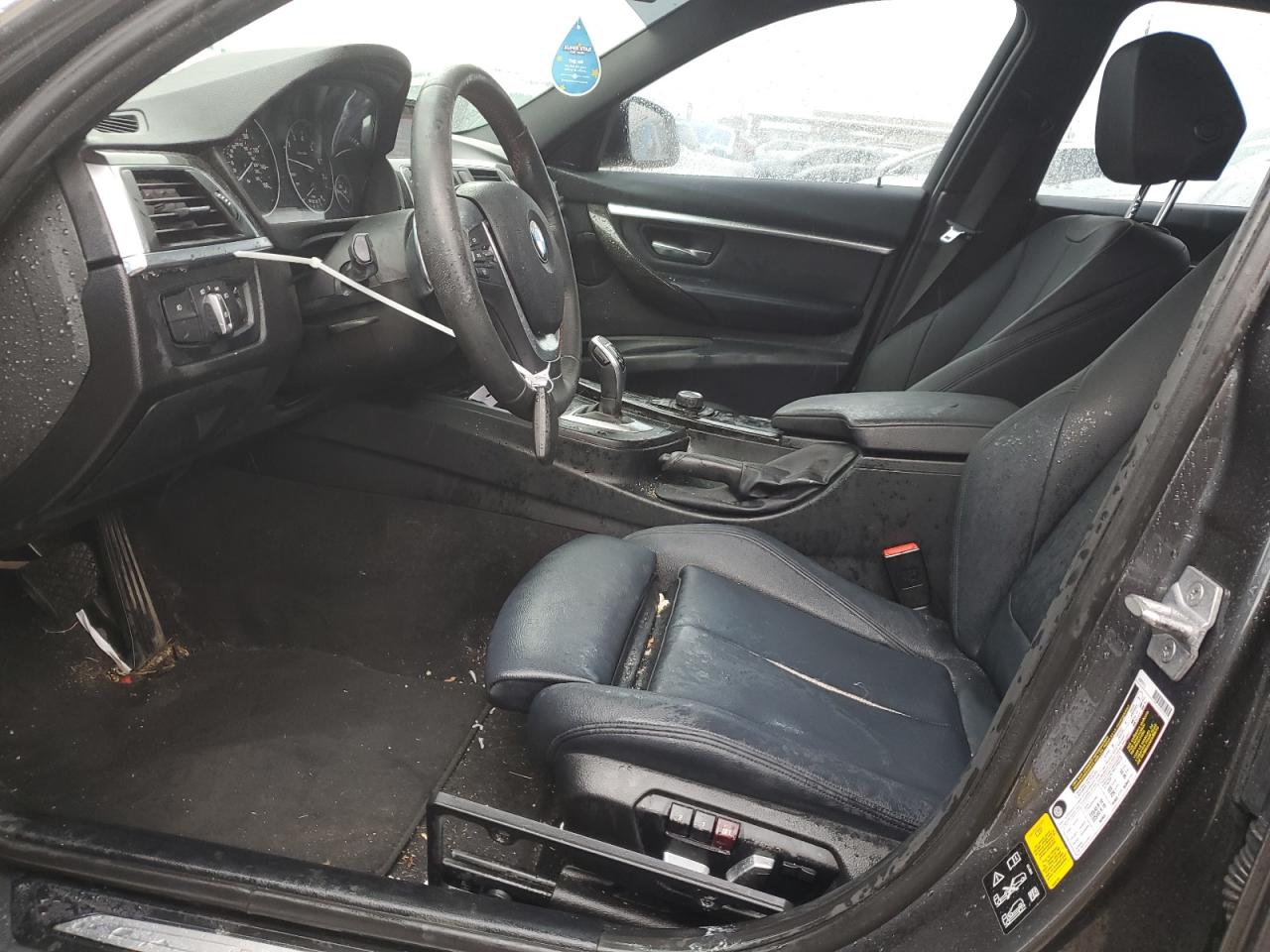 WBA8D9C35HA011077 2017 BMW 330 Xi