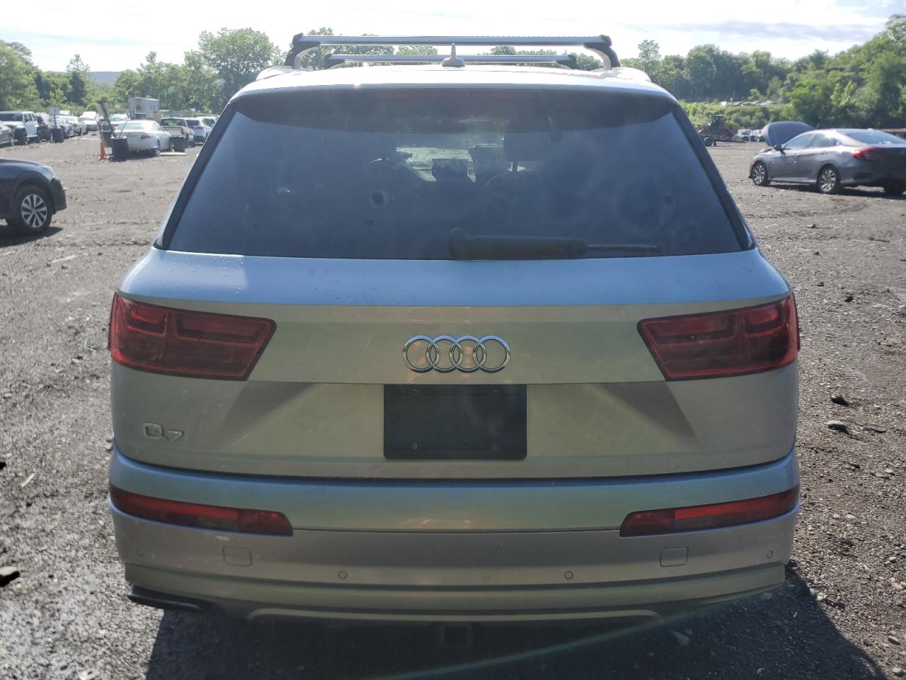 WA1LHAF78KD017036 2019 Audi Q7 Premium Plus