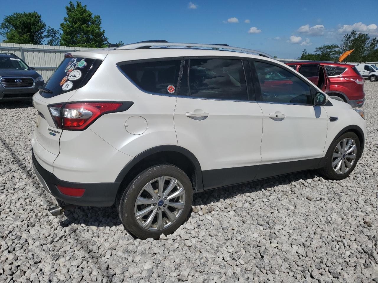 1FMCU9JD8HUA80347 2017 Ford Escape Titanium