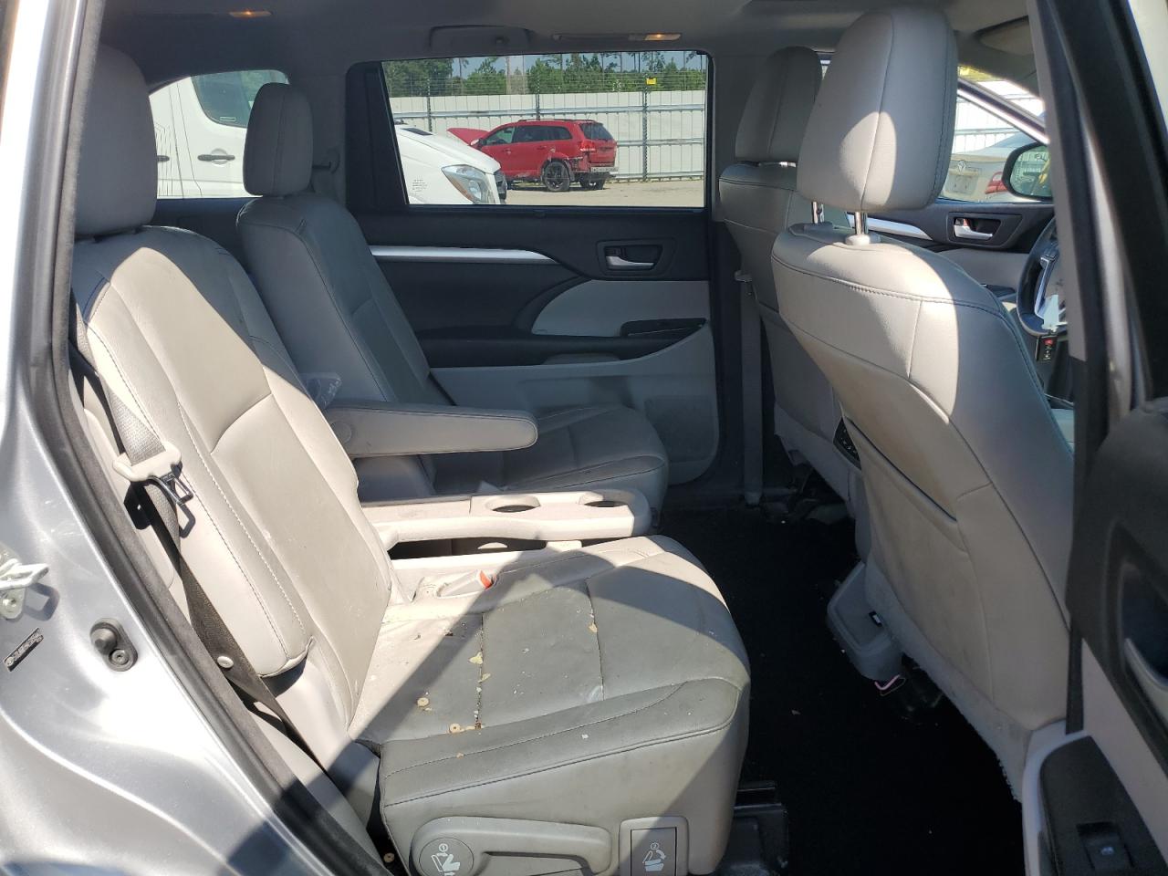 5TDJKRFH4ES055443 2014 Toyota Highlander Xle