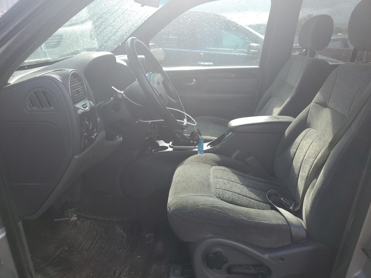 1GKDT13S942126707 2004 GMC Envoy