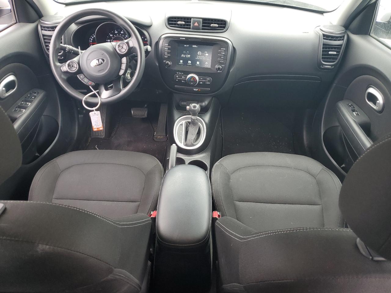 KNDJP3A54J7559510 2018 Kia Soul +