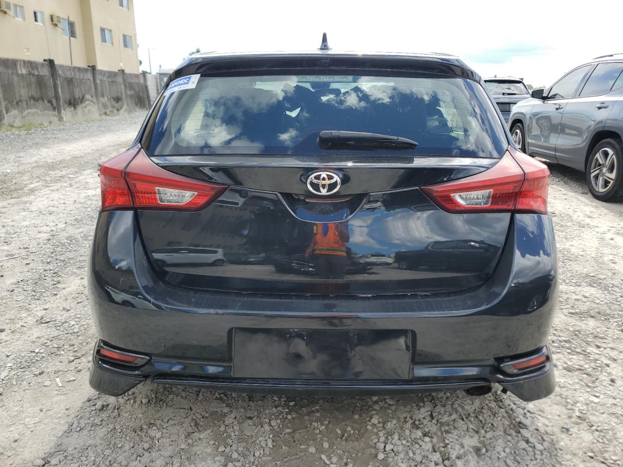 2017 Toyota Corolla Im vin: JTNKARJE2HJ526359