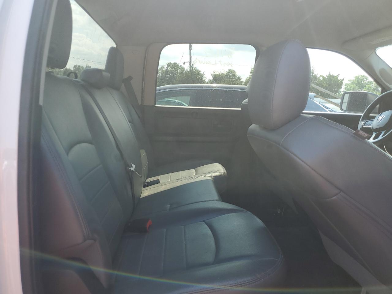 3C6RR7KT1FG643854 2015 Ram 1500 St