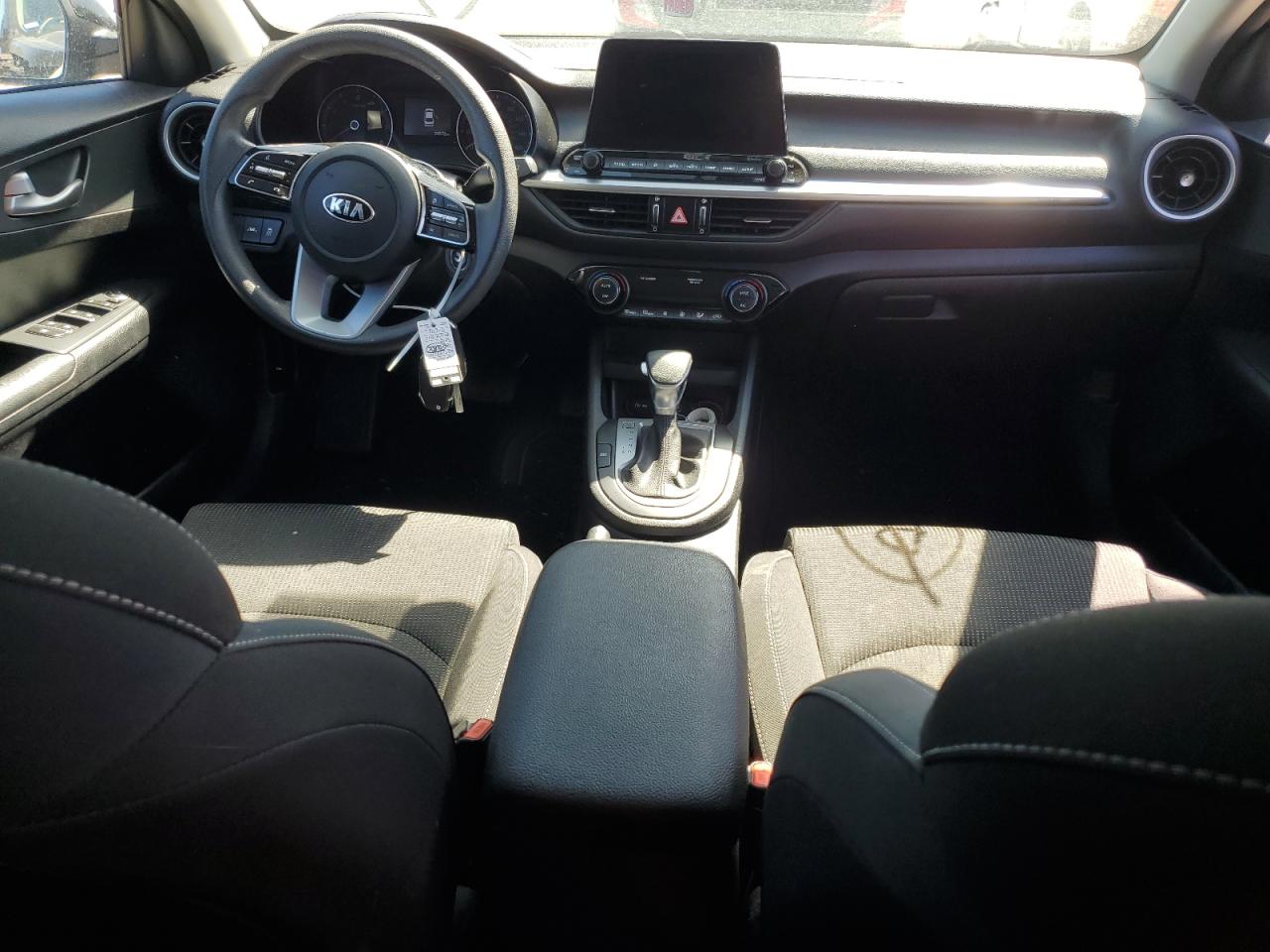 3KPF24AD9KE028340 2019 Kia Forte Fe