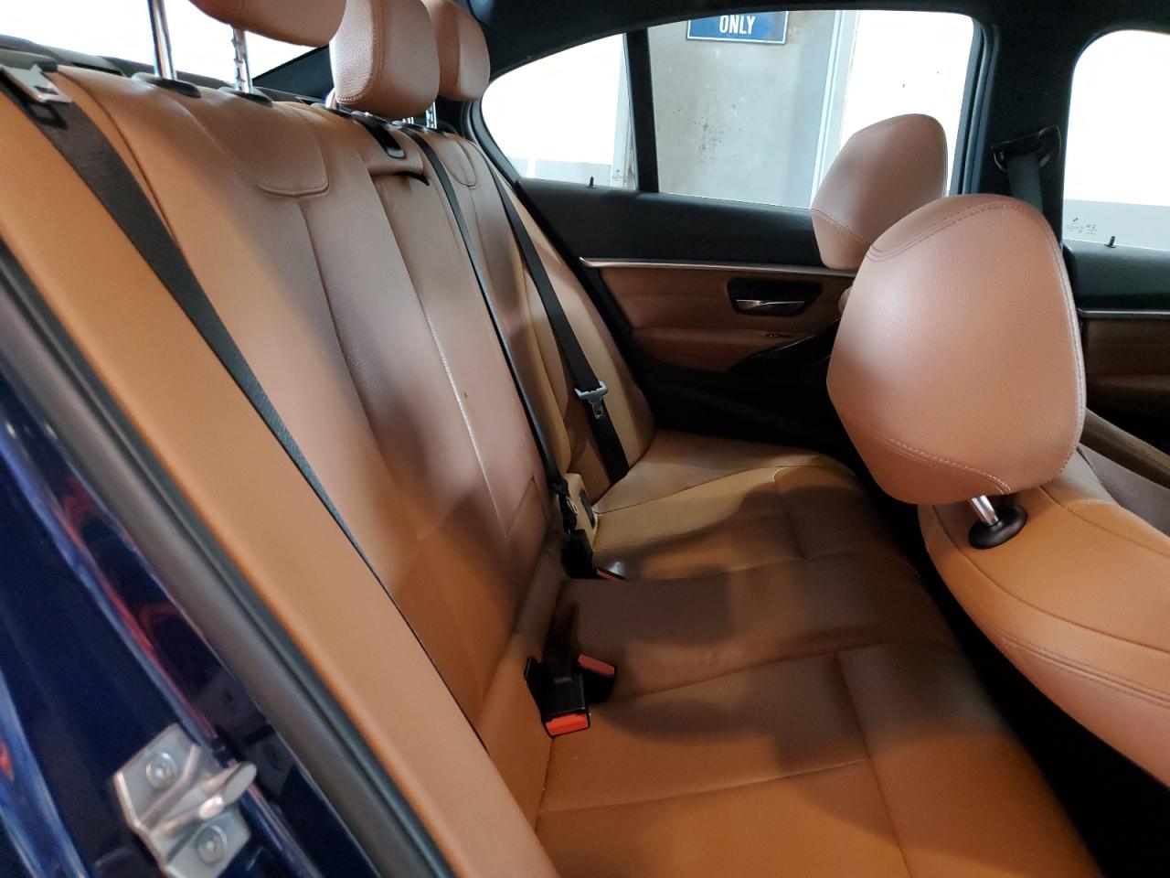 WBA8D9C34HA005366 2017 BMW 330 Xi