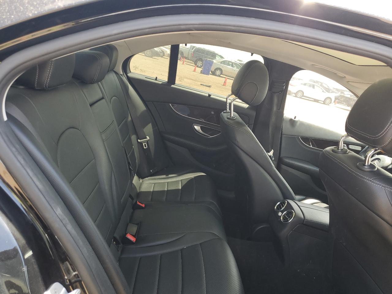 55SWF4KB8GU137261 2016 Mercedes-Benz C 300 4Matic