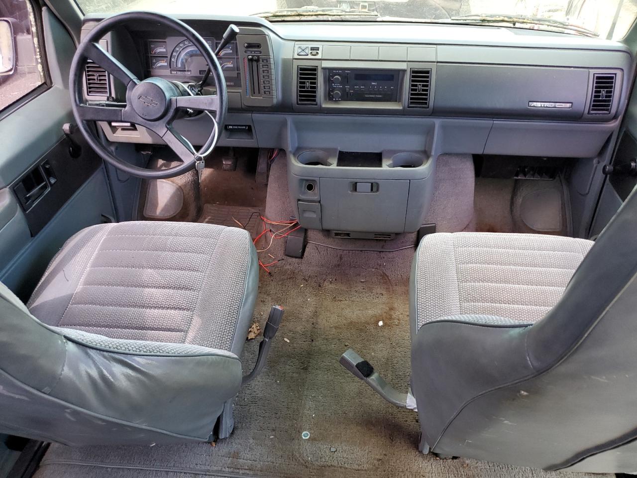 1GNDM15Z9LB171008 1990 Chevrolet Astro