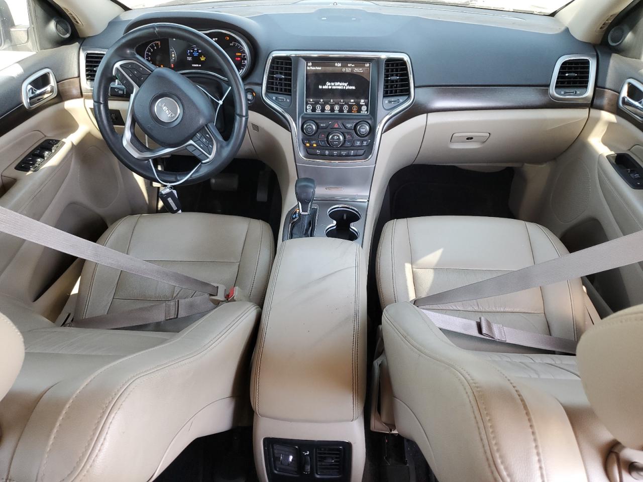 1C4RJEAG0JC311926 2018 Jeep Grand Cherokee Laredo