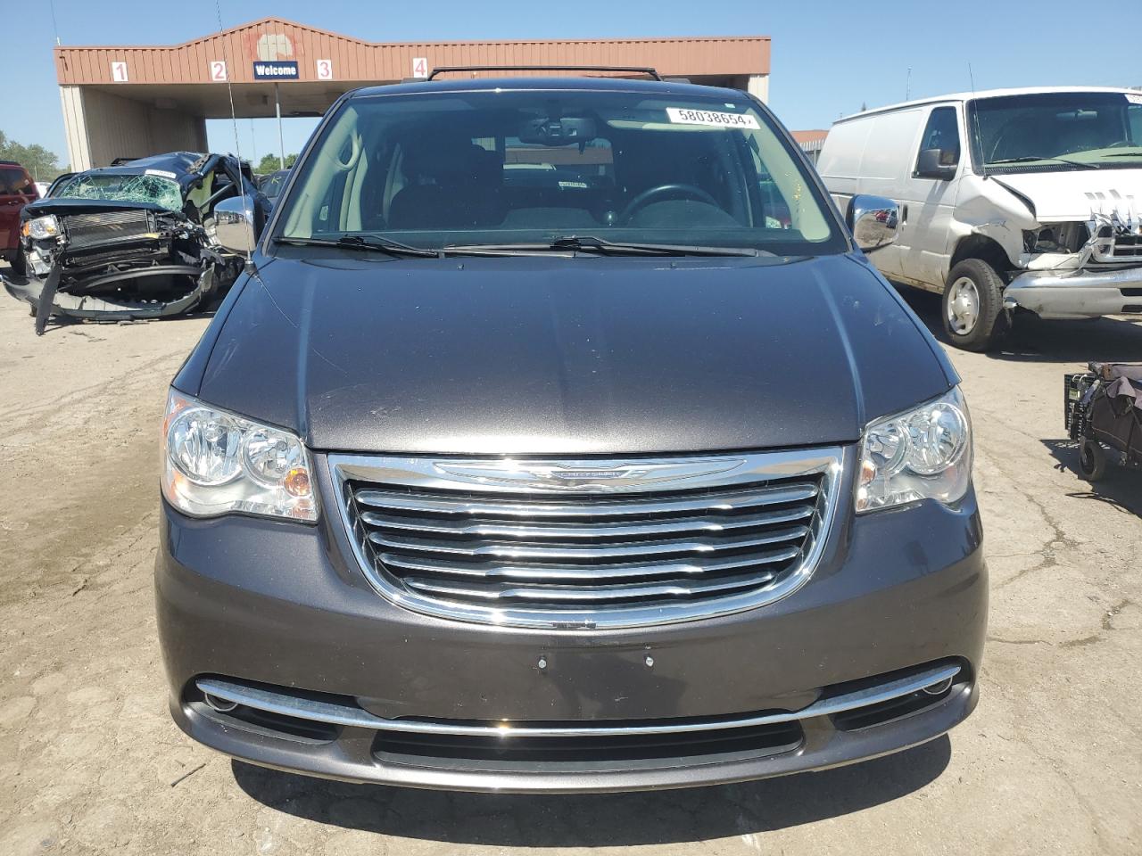 2C4RC1CG8GR306005 2016 Chrysler Town & Country Touring L