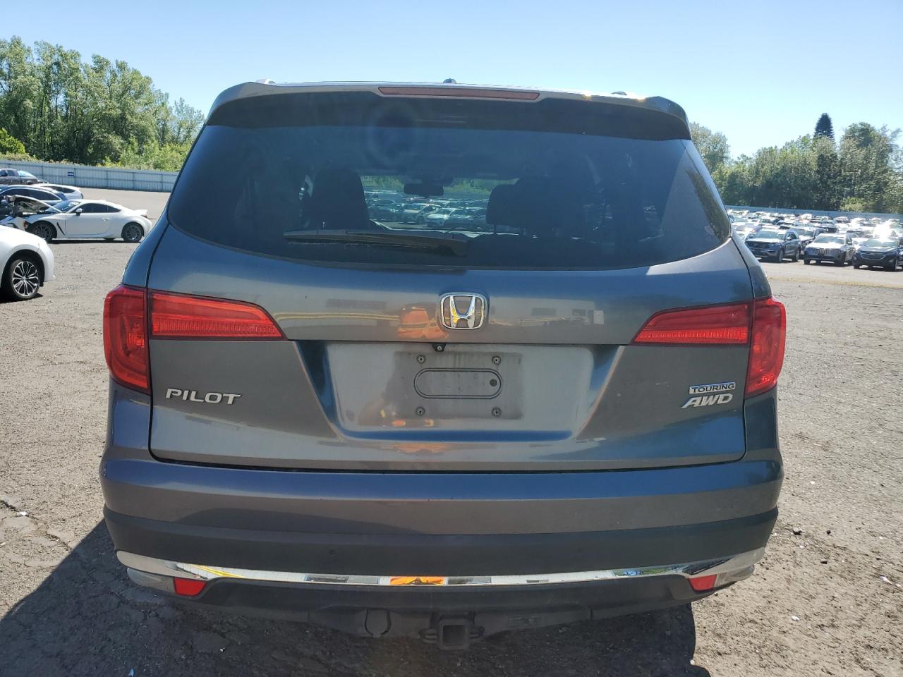 5FNYF6H99GB035820 2016 Honda Pilot Touring