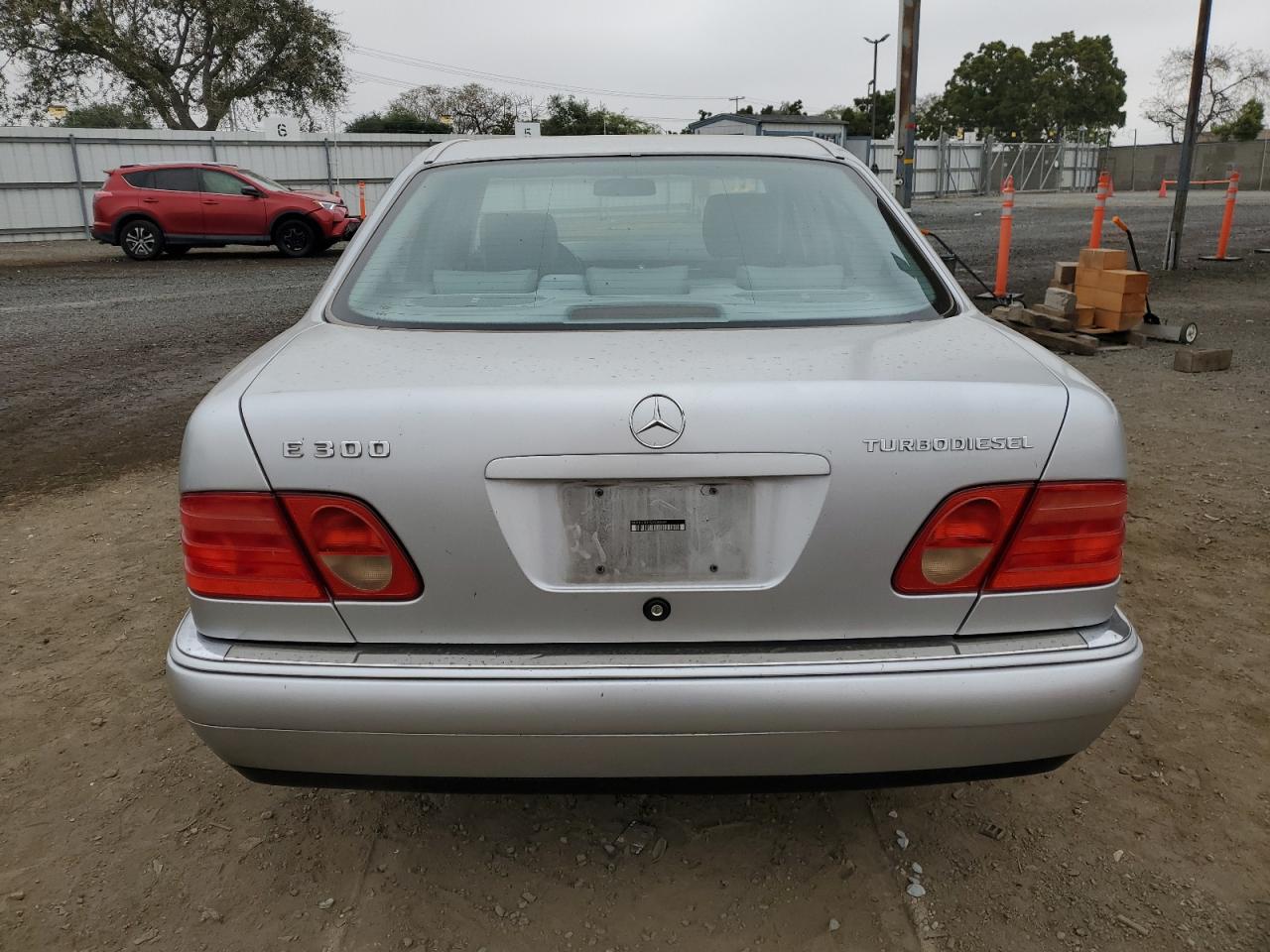 WDBJF25H1XA930649 1999 Mercedes-Benz E 300Td