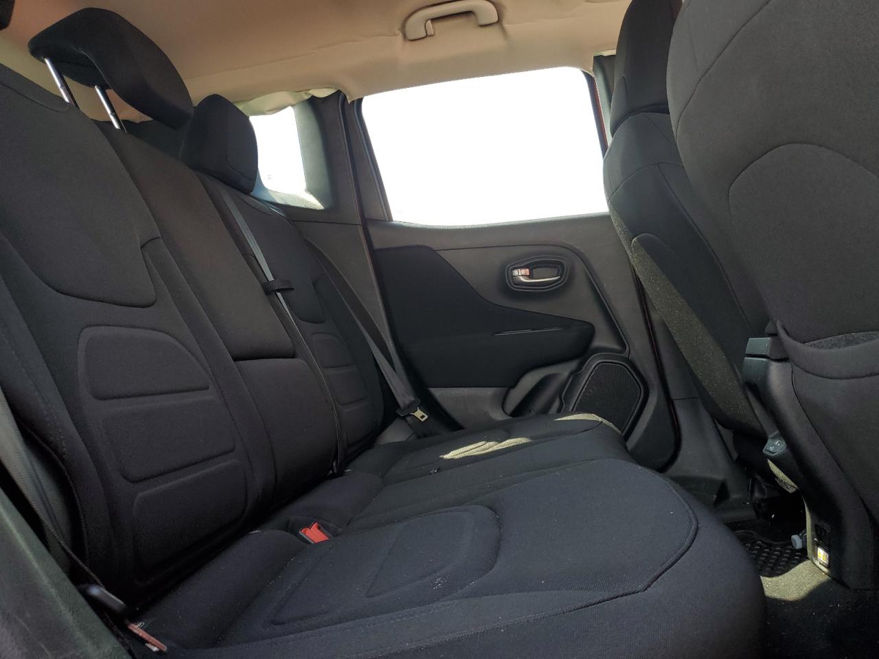 ZACNJBBB9KPK37965 2019 Jeep Renegade Latitude