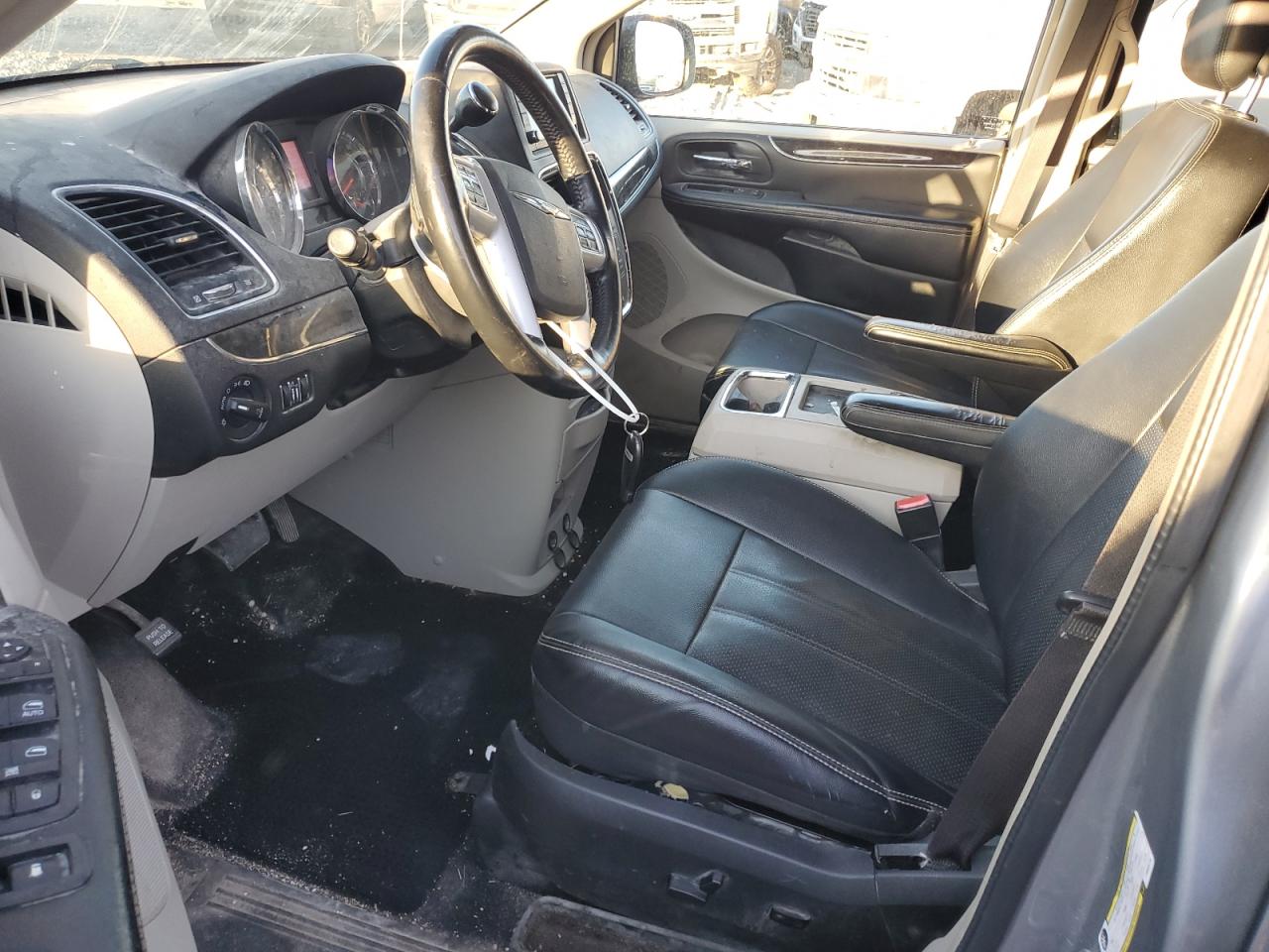 2C4RC1CG2FR609778 2015 Chrysler Town & Country Touring L