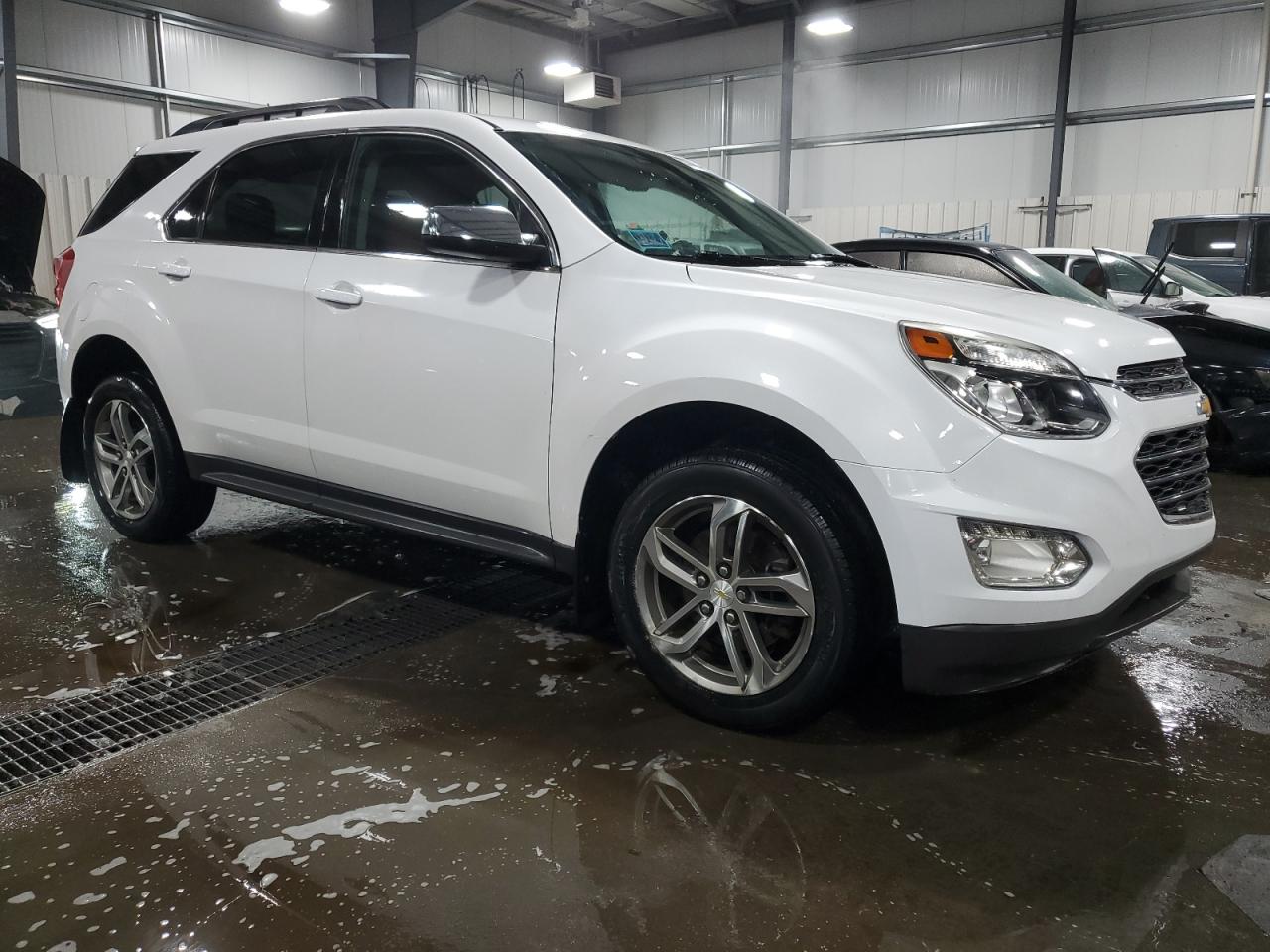 2GNFLGE32H6102536 2017 Chevrolet Equinox Premier