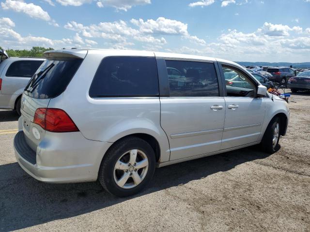 2V4RW3D18AR348491 2010 Volkswagen Routan Se