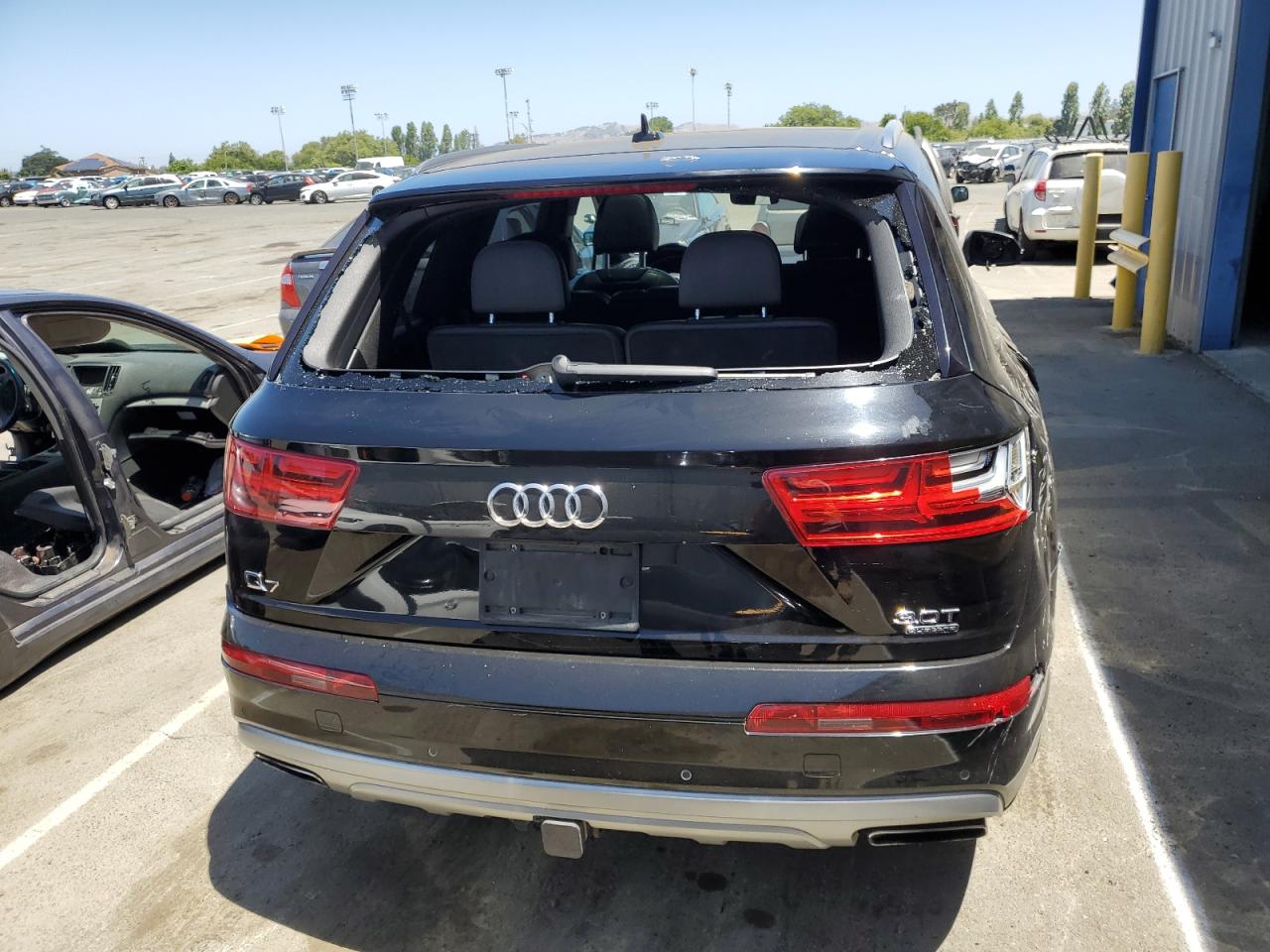 WA1LAAF79HD029984 2017 Audi Q7 Premium Plus