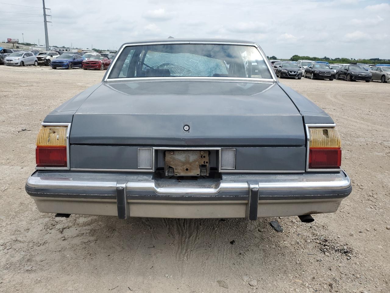 1G3BN69Y2F9017215 1985 Oldsmobile Delta 88 Royale