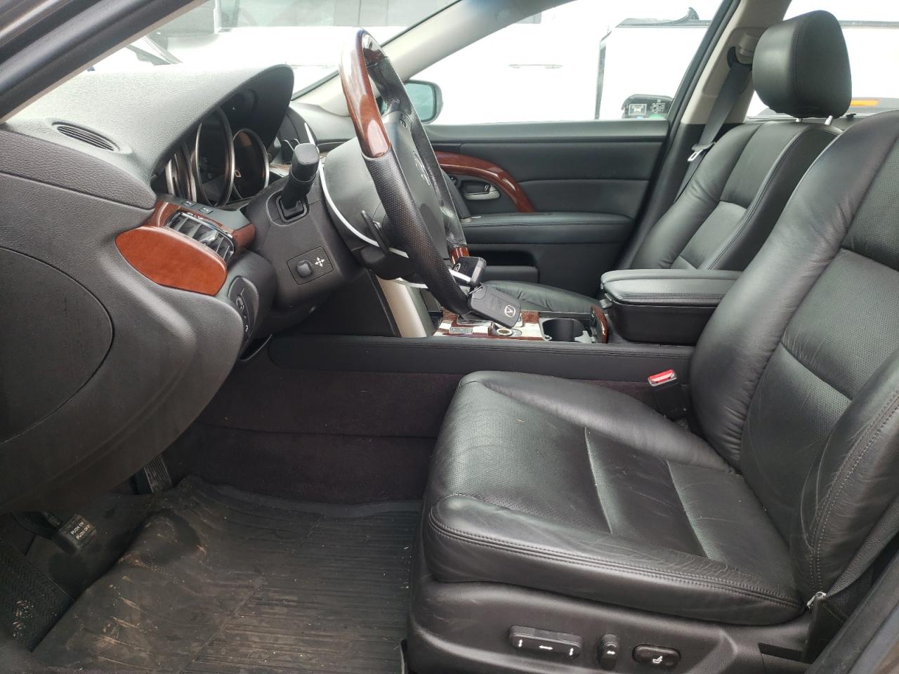 JH4KB2F68AC002135 2010 Acura Rl