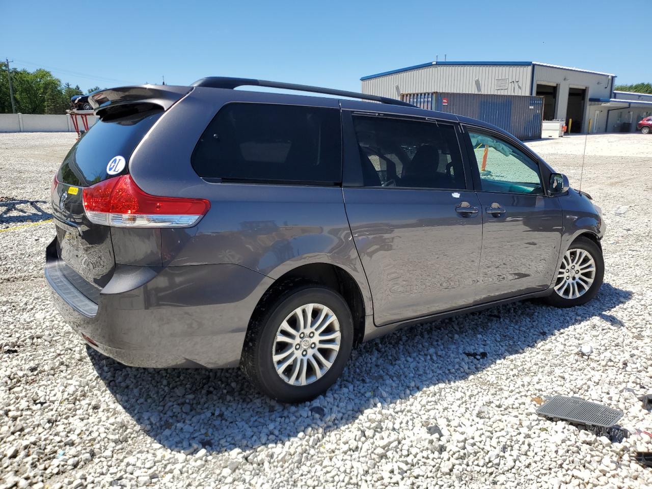 2012 Toyota Sienna Xle vin: 5TDYK3DC9CS215882