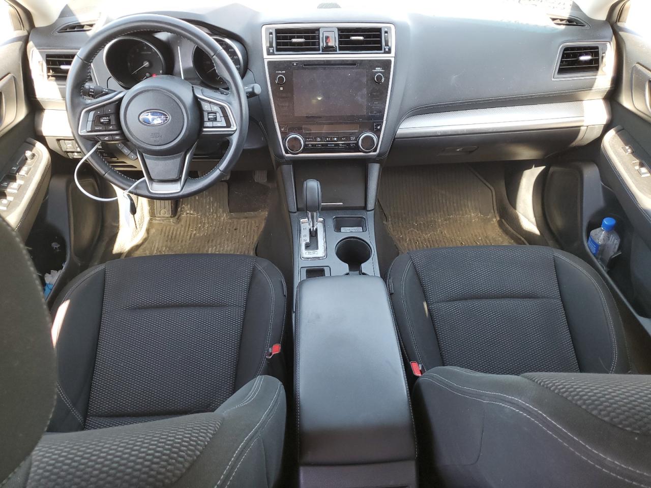 4S4BSAFC6J3334443 2018 Subaru Outback 2.5I Premium