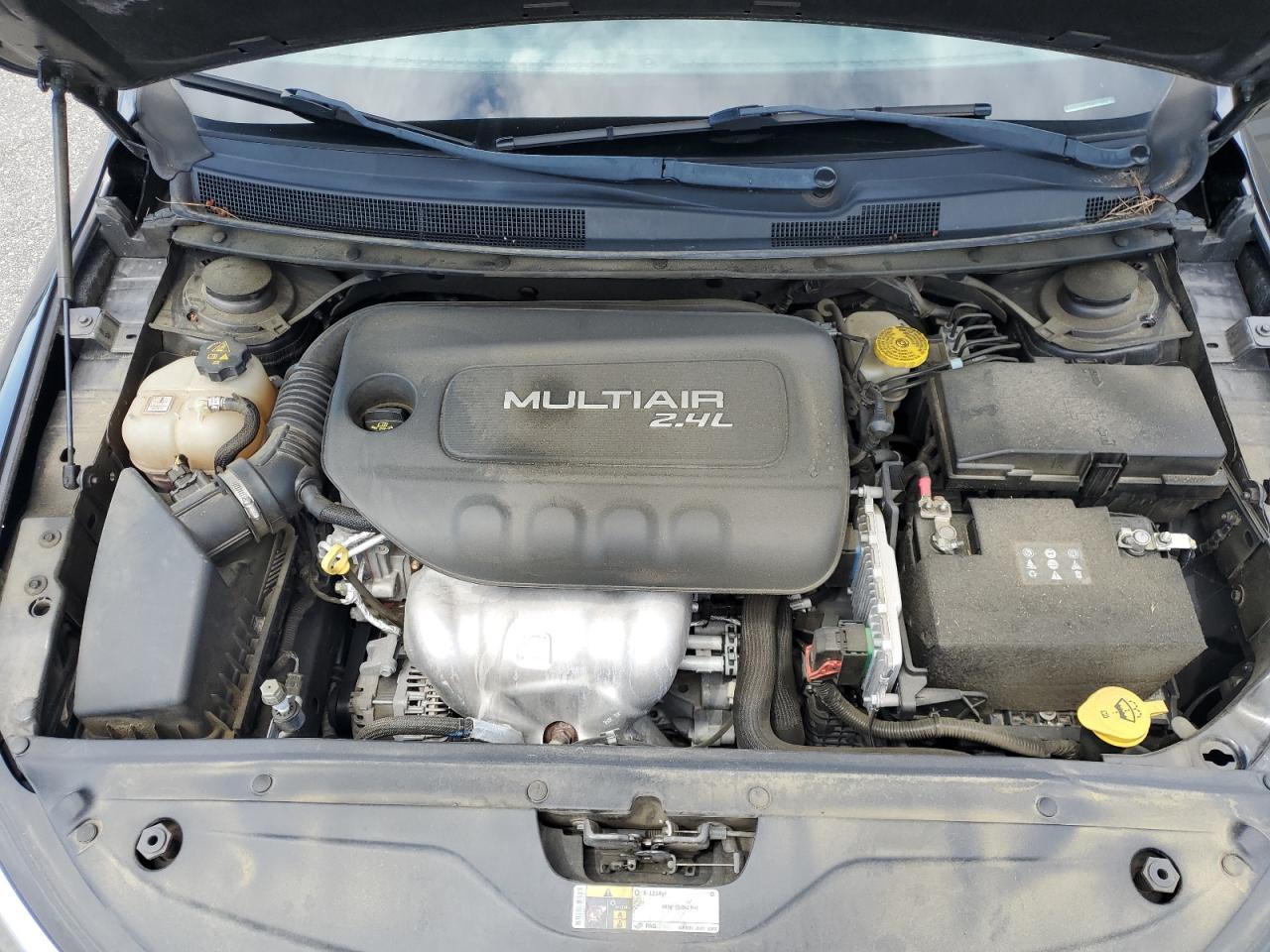 1C3CCCAB7HN511553 2017 Chrysler 200 Limited