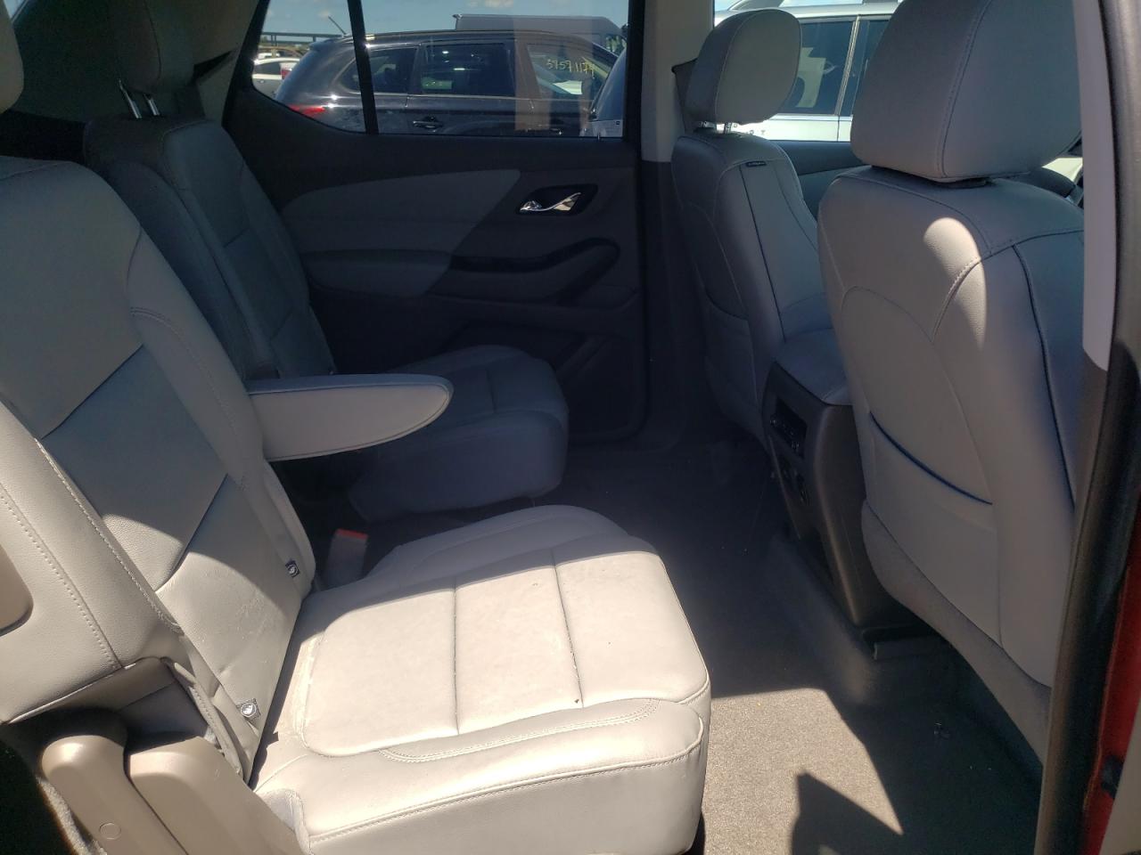 1GNEVHKW1JJ179515 2018 Chevrolet Traverse Lt