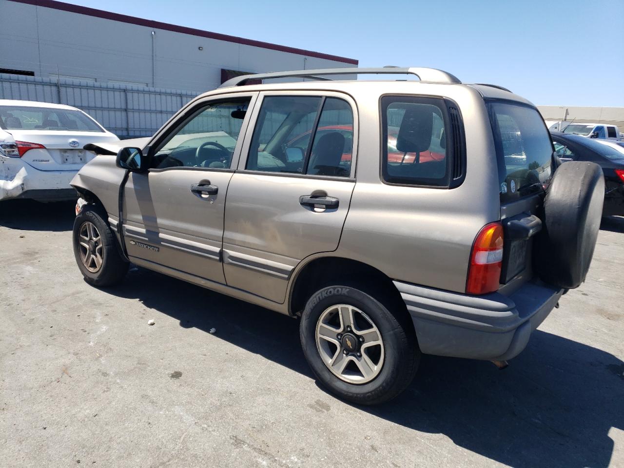 CHEVROLET TRACKER 2002 gold  gas 2CNBJ13C026951435 photo #3