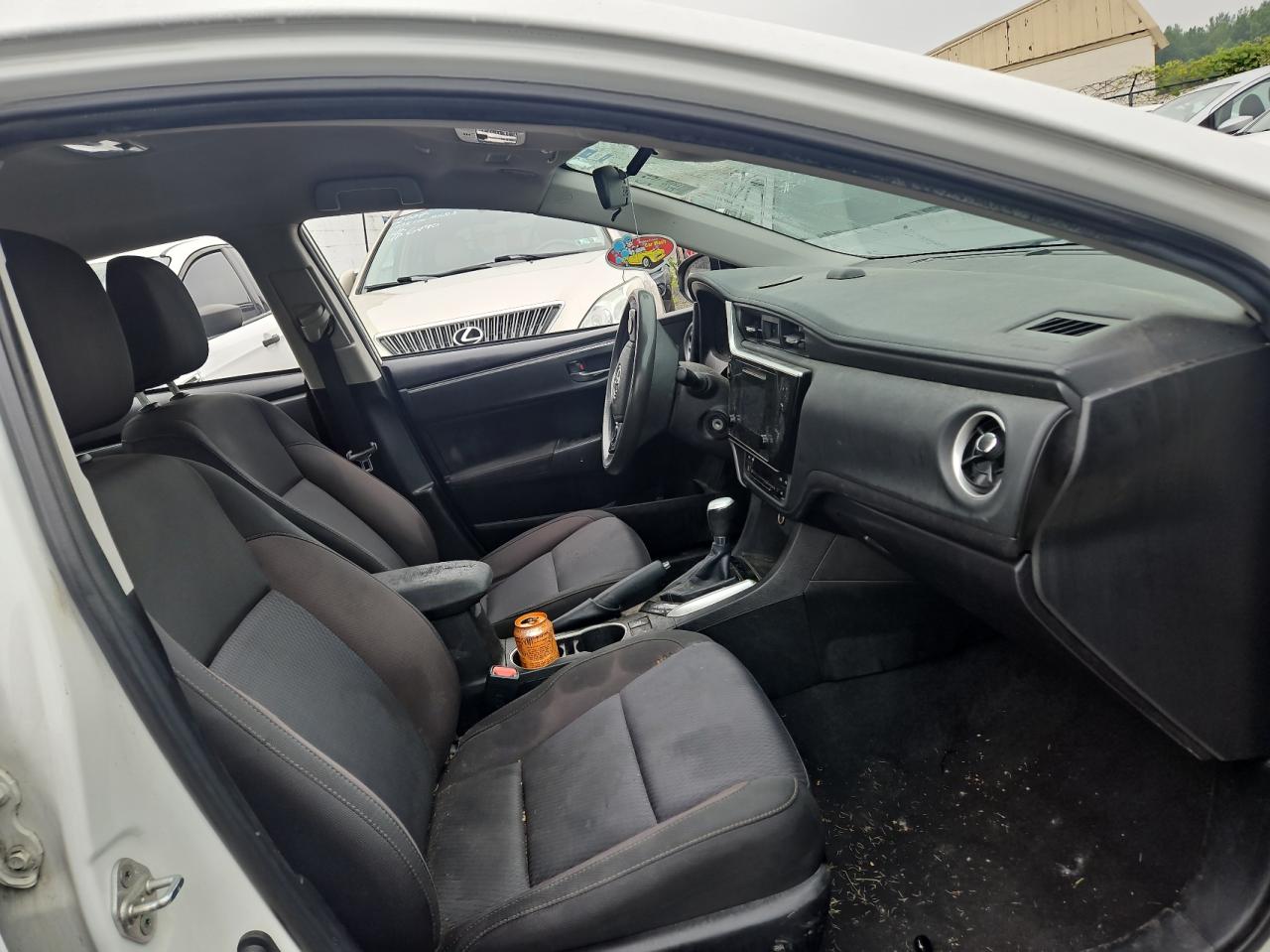 2019 Toyota Corolla L vin: 5YFBURHEXKP939683