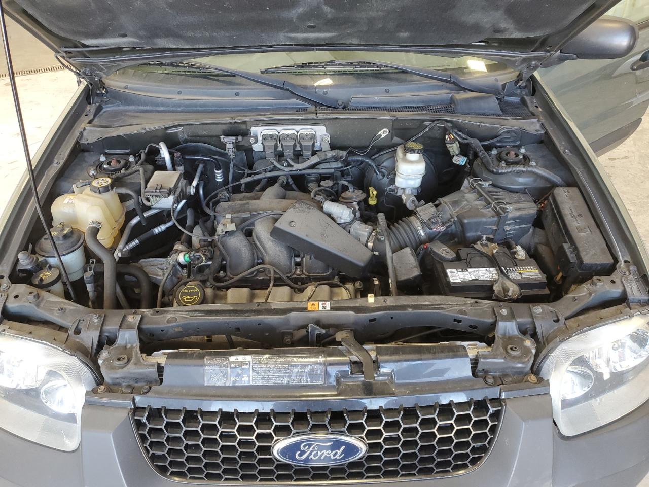 1FMCU93135DA21902 2005 Ford Escape Xlt