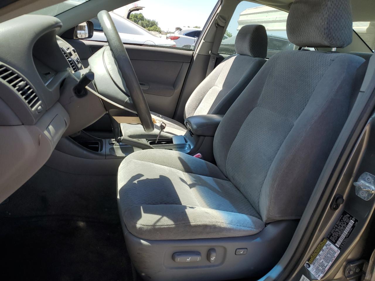 4T1BE32K34U841637 2004 Toyota Camry Le