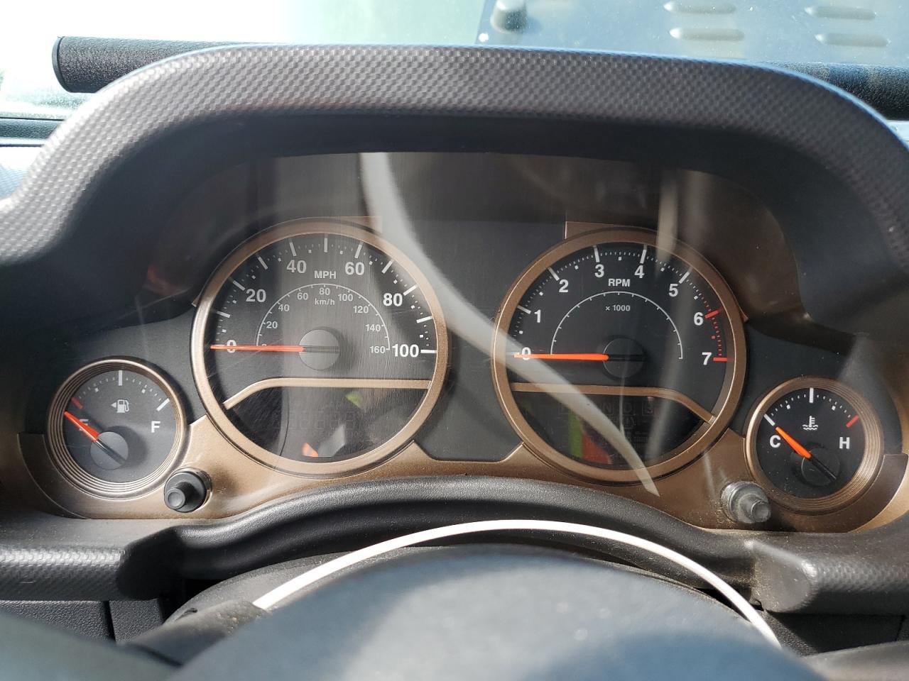 1J4GA59138L549846 2008 Jeep Wrangler Unlimited Sahara