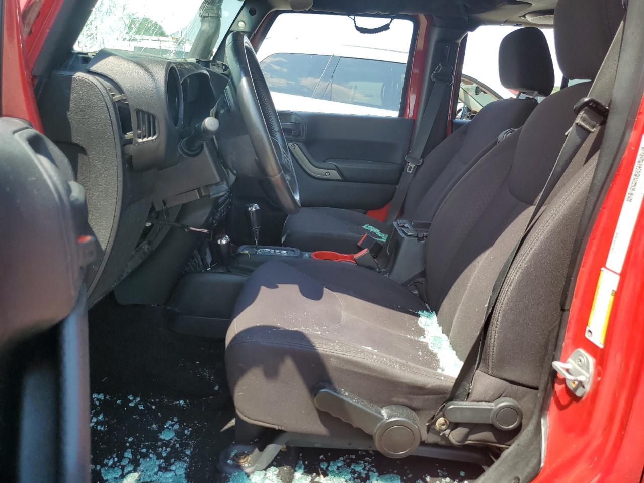 1C4BJWDG3EL146284 2014 Jeep Wrangler Unlimited Sport