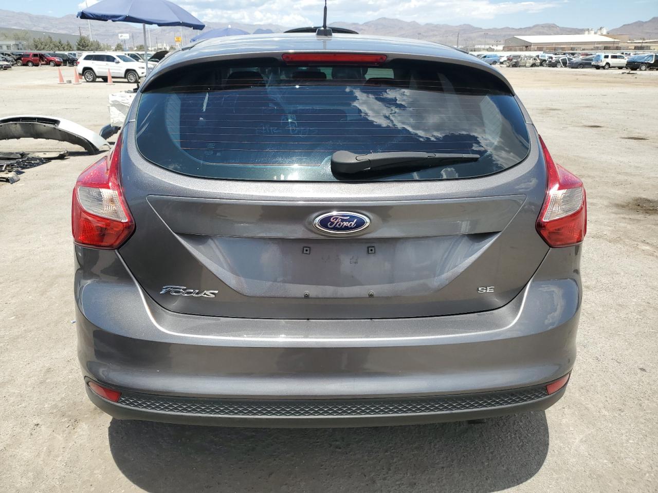 2014 Ford Focus Se vin: 1FADP3K24EL295578