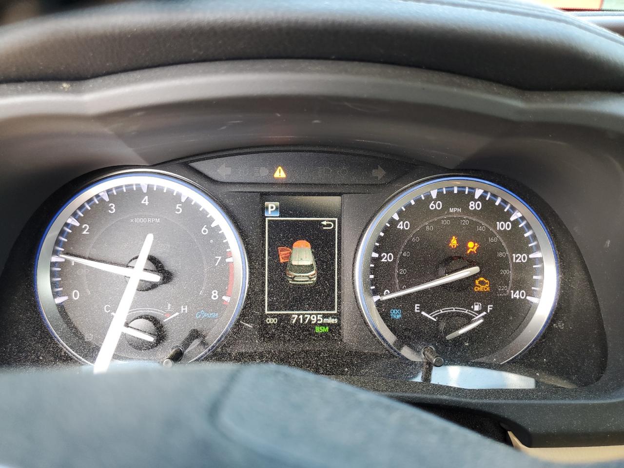 5TDJZRFH0KS977876 2019 Toyota Highlander Se