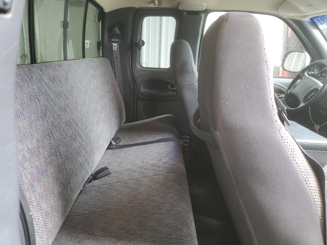 1B7HC13Y6WJ213328 1998 Dodge Ram 1500